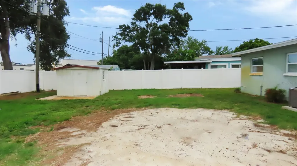 6543 34th Terrace N St Petersburg FL 33710
