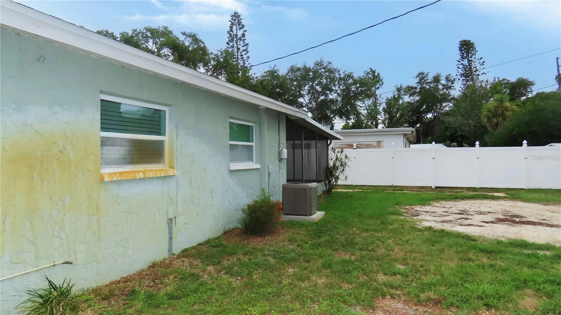 6543 34th Terrace N St Petersburg FL 33710