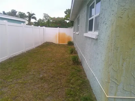 6543 34th Terrace N St Petersburg FL 33710
