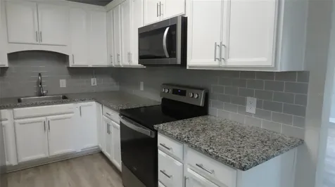 6543 34th Terrace N St Petersburg FL 33710