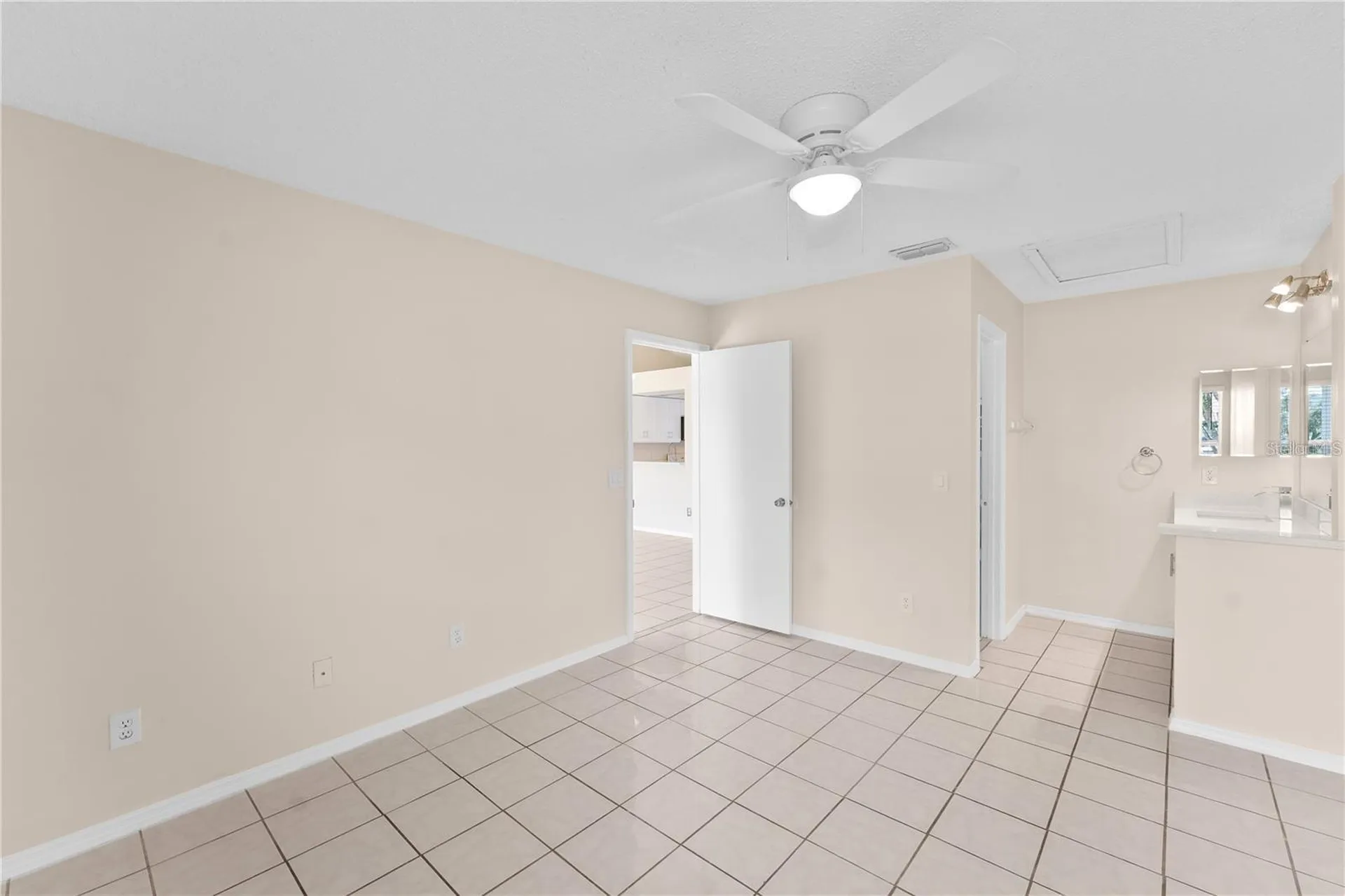 1113 Lucaya Circle Orlando FL 32824