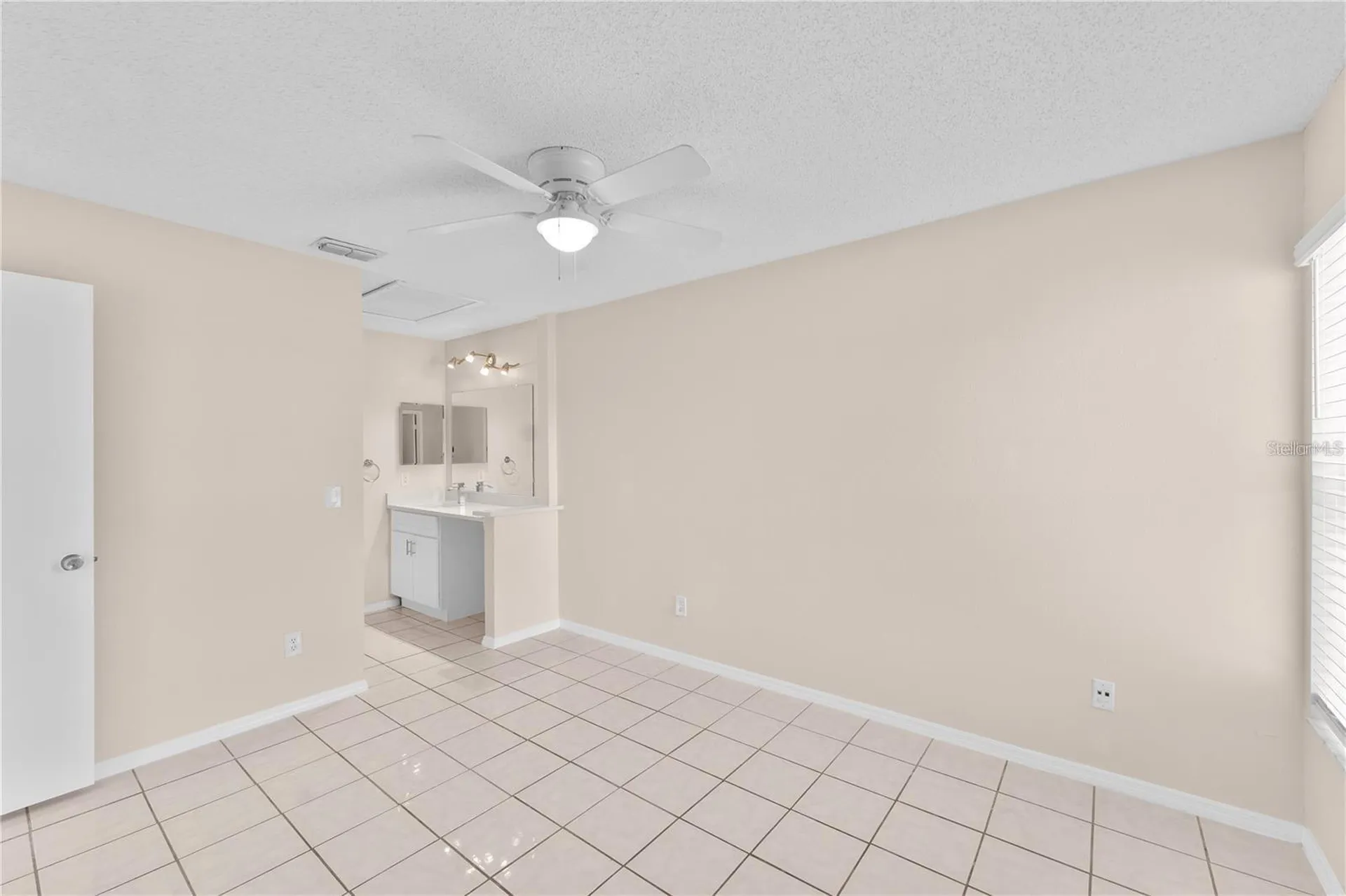 1113 Lucaya Circle Orlando FL 32824