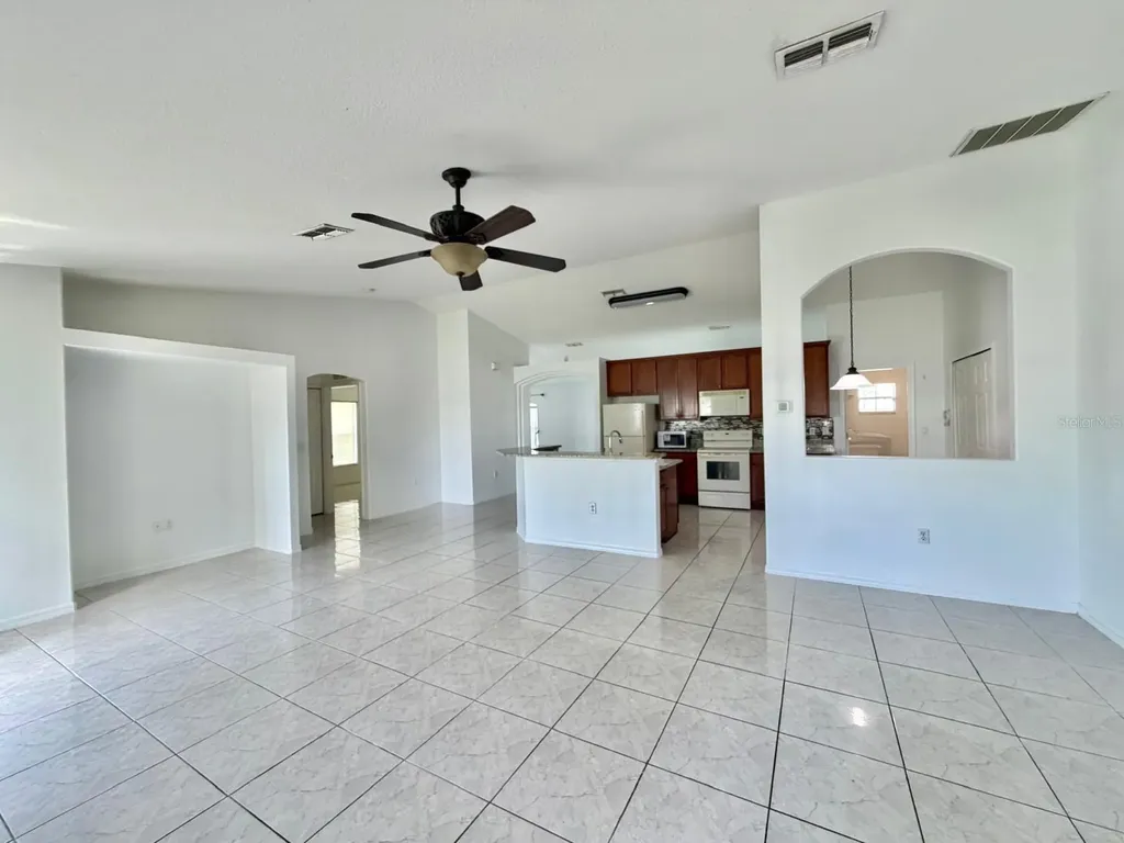 3264 Deltona Boulevard Spring Hill FL 34606