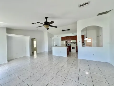 3264 Deltona Boulevard Spring Hill FL 34606