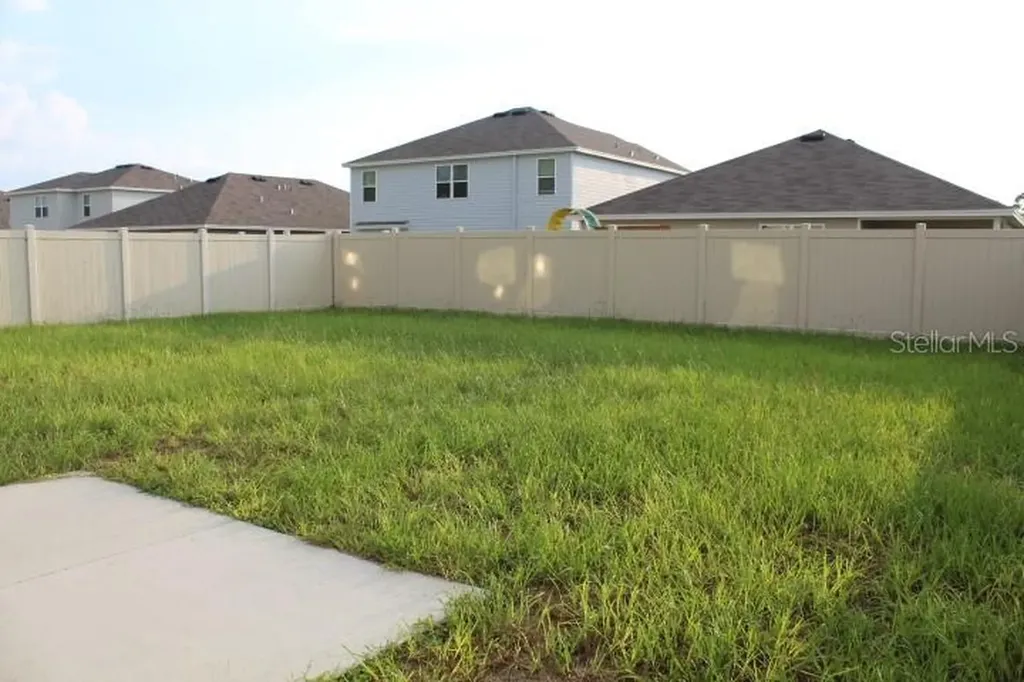 2182 NW 246th Terrace Newberry FL 32669