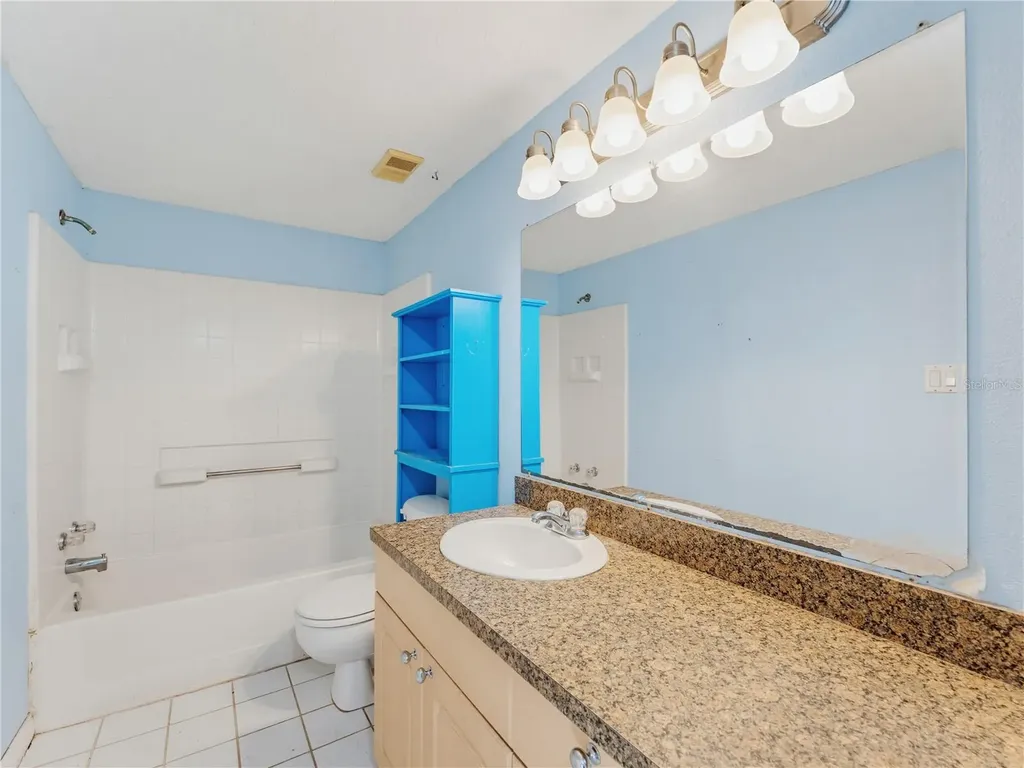 1116 E Oakwood Street Tarpon Springs FL 34689