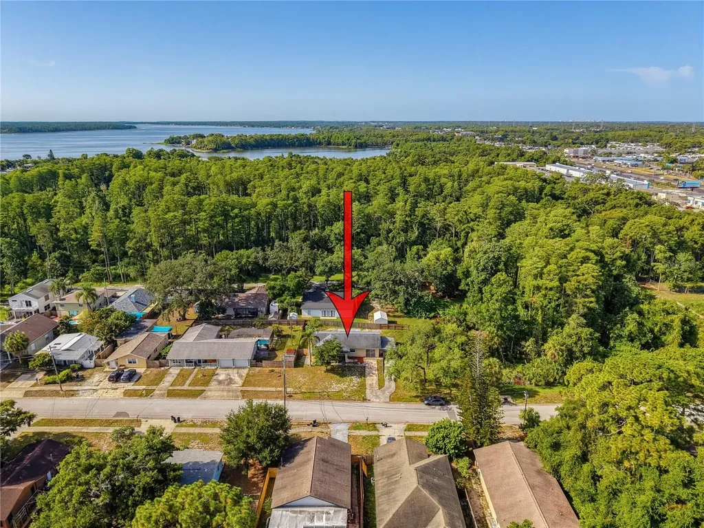 1116 E Oakwood Street Tarpon Springs FL 34689
