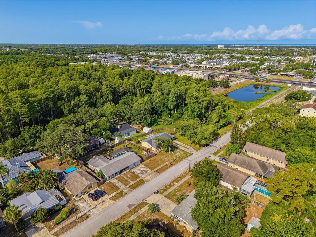 1116 E Oakwood Street Tarpon Springs FL 34689