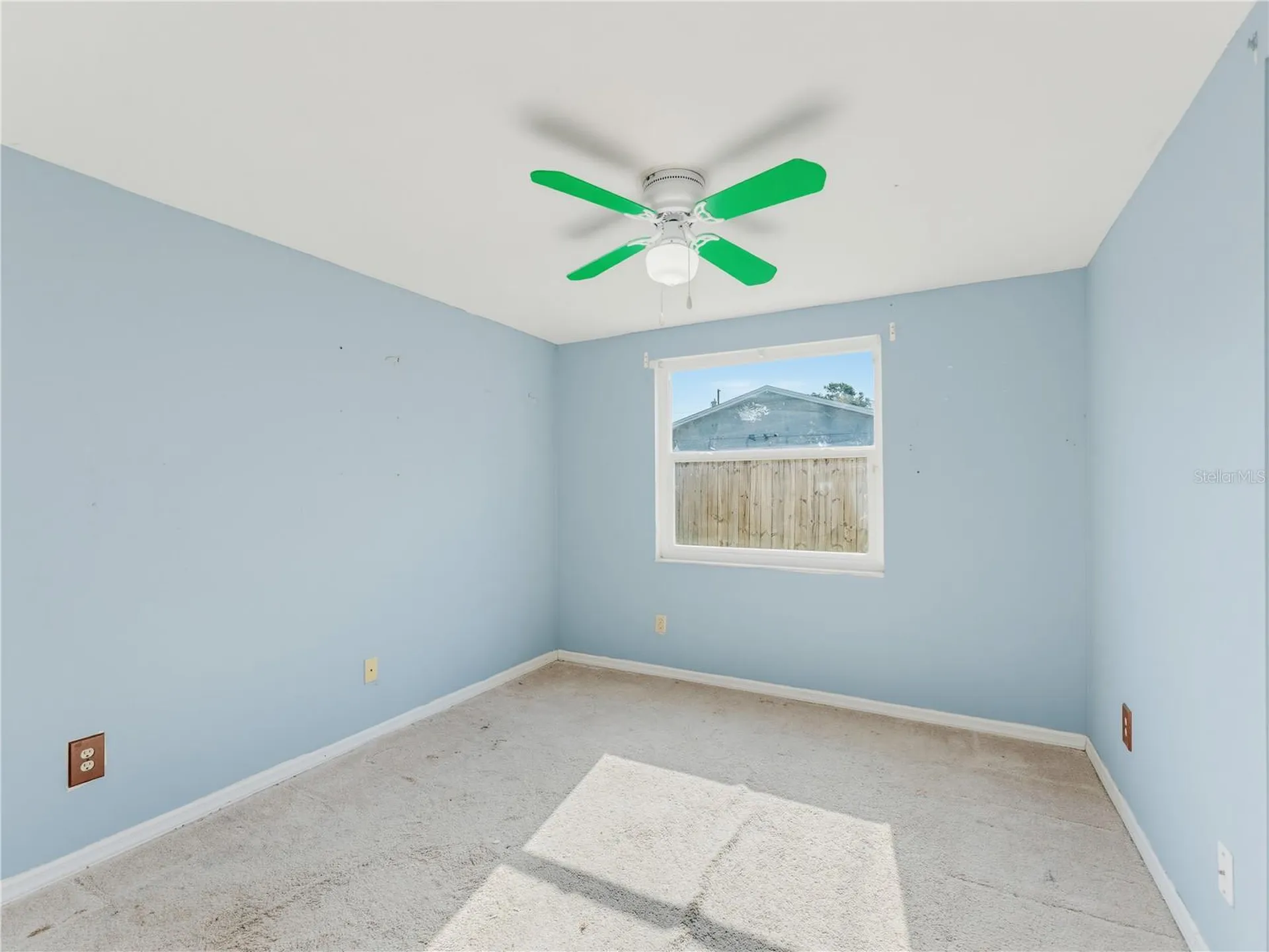 1116 E Oakwood Street Tarpon Springs FL 34689