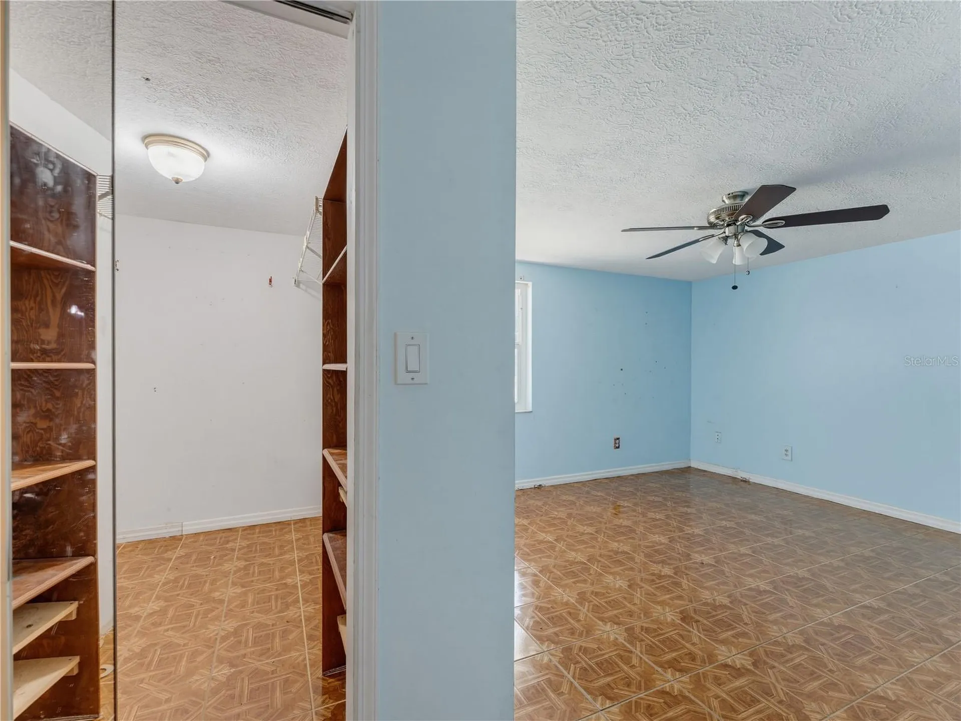 1116 E Oakwood Street Tarpon Springs FL 34689