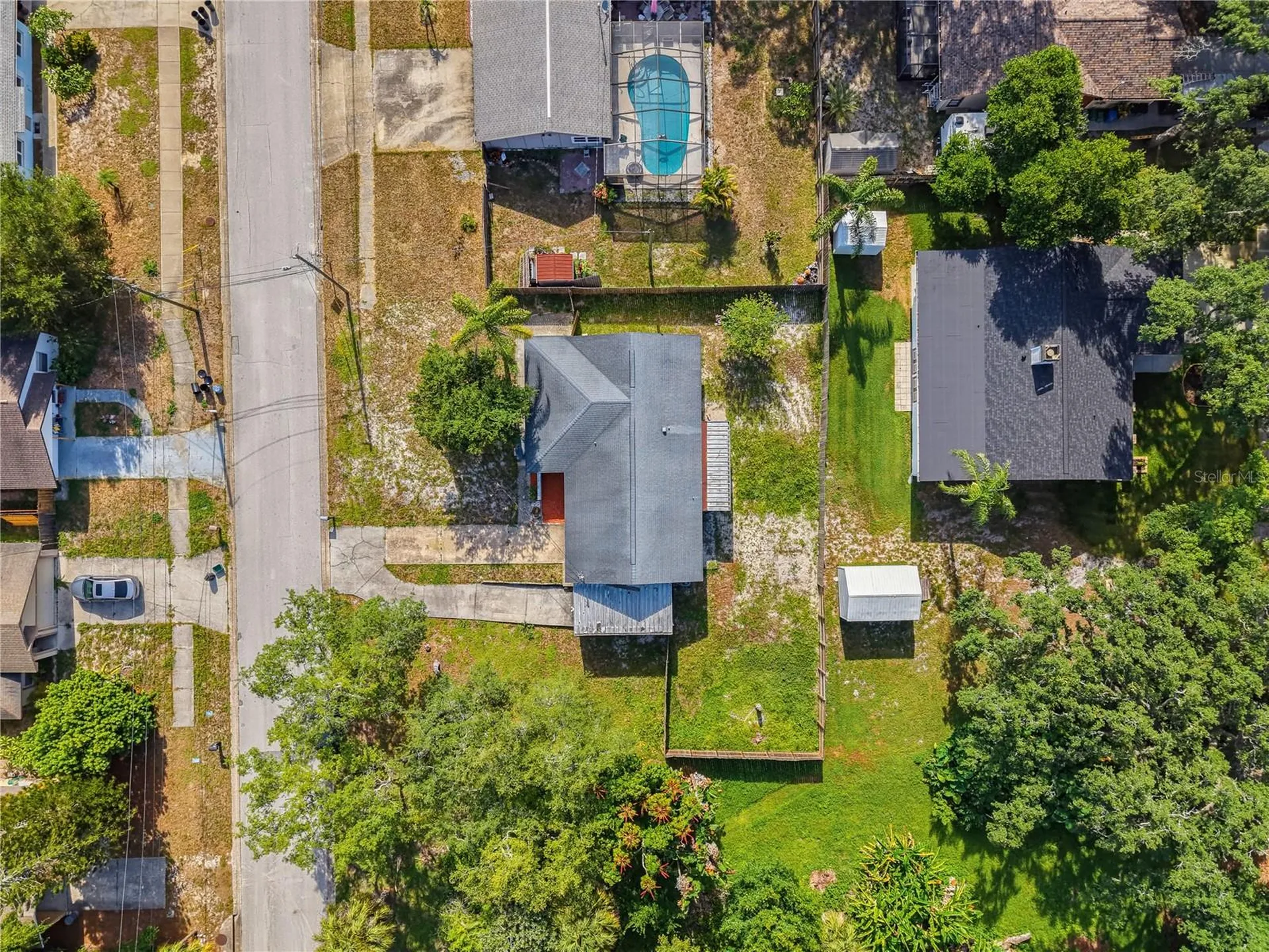 1116 E Oakwood Street Tarpon Springs FL 34689