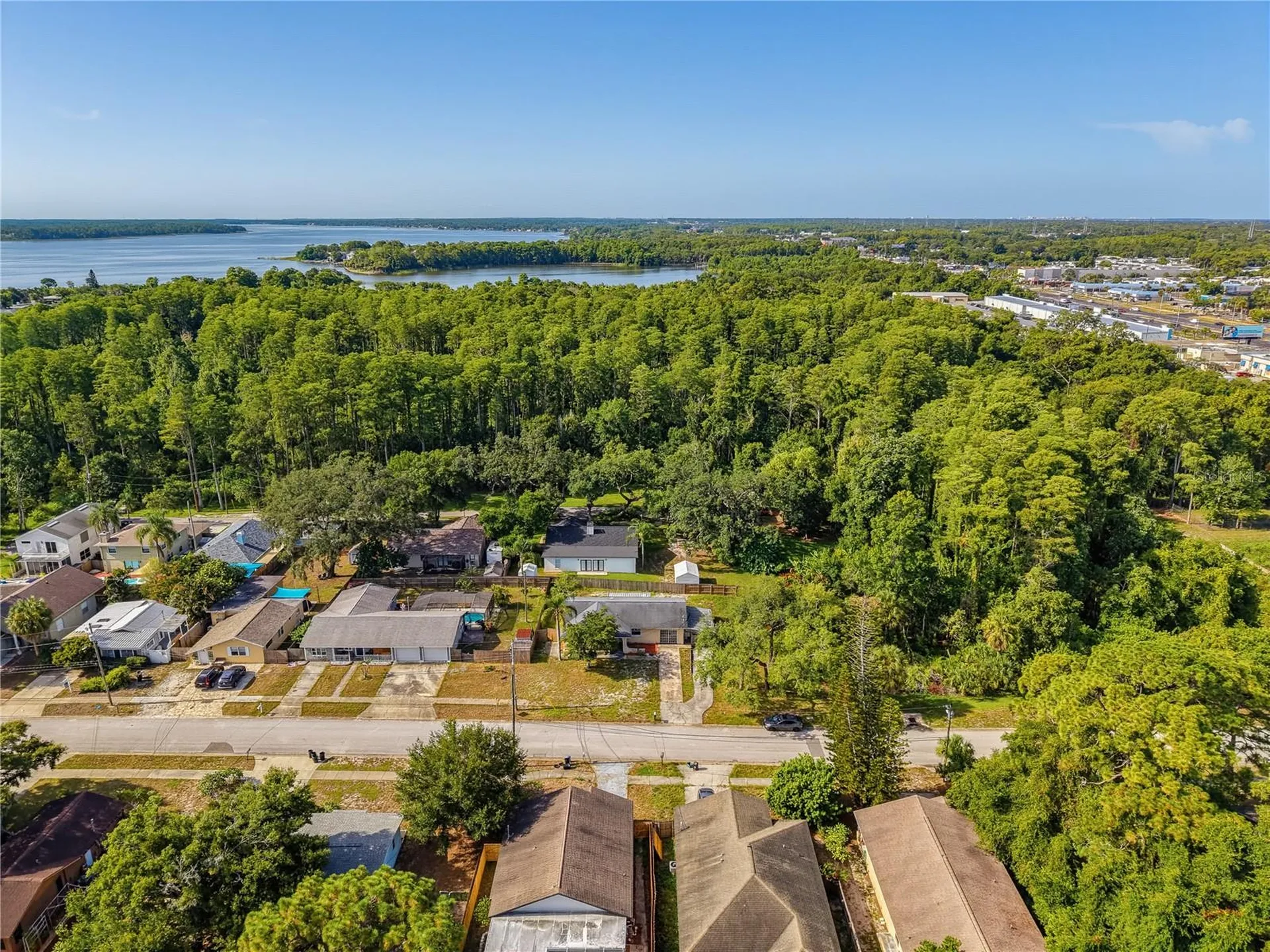 1116 E Oakwood Street Tarpon Springs FL 34689