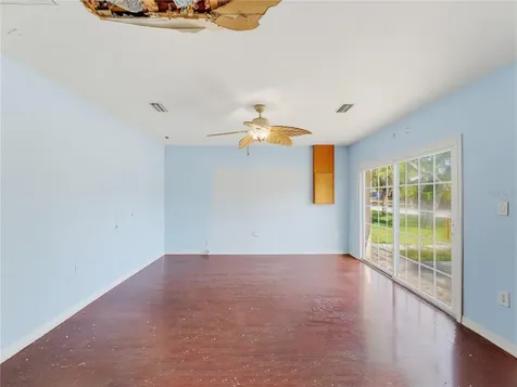 1116 E Oakwood Street Tarpon Springs FL 34689