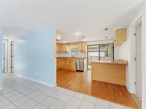 1116 E Oakwood Street Tarpon Springs FL 34689