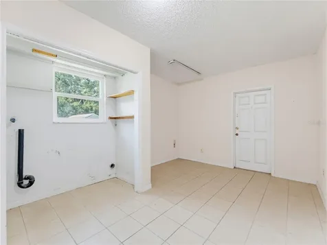 1116 E Oakwood Street Tarpon Springs FL 34689