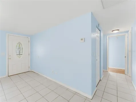 1116 E Oakwood Street Tarpon Springs FL 34689