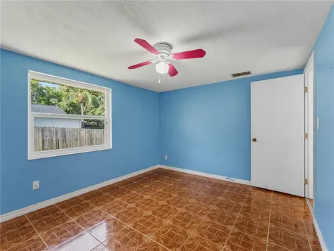 1116 E Oakwood Street Tarpon Springs FL 34689