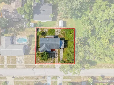 1116 E Oakwood Street Tarpon Springs FL 34689