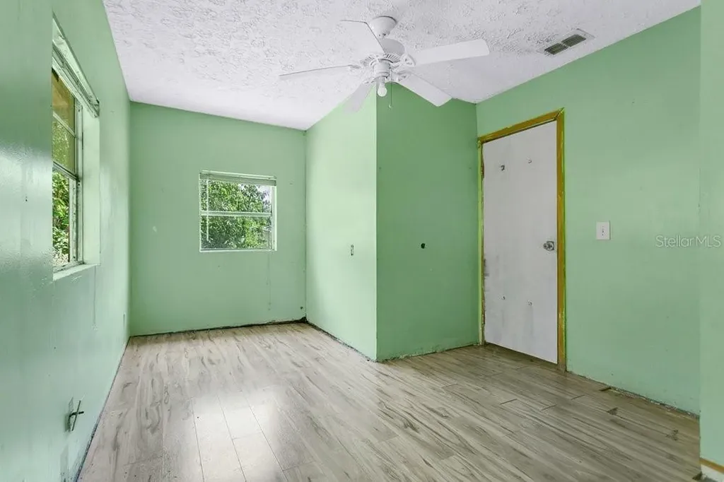 2110 James Drive Oviedo FL 32765