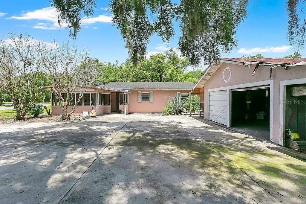 2110 James Drive Oviedo FL 32765