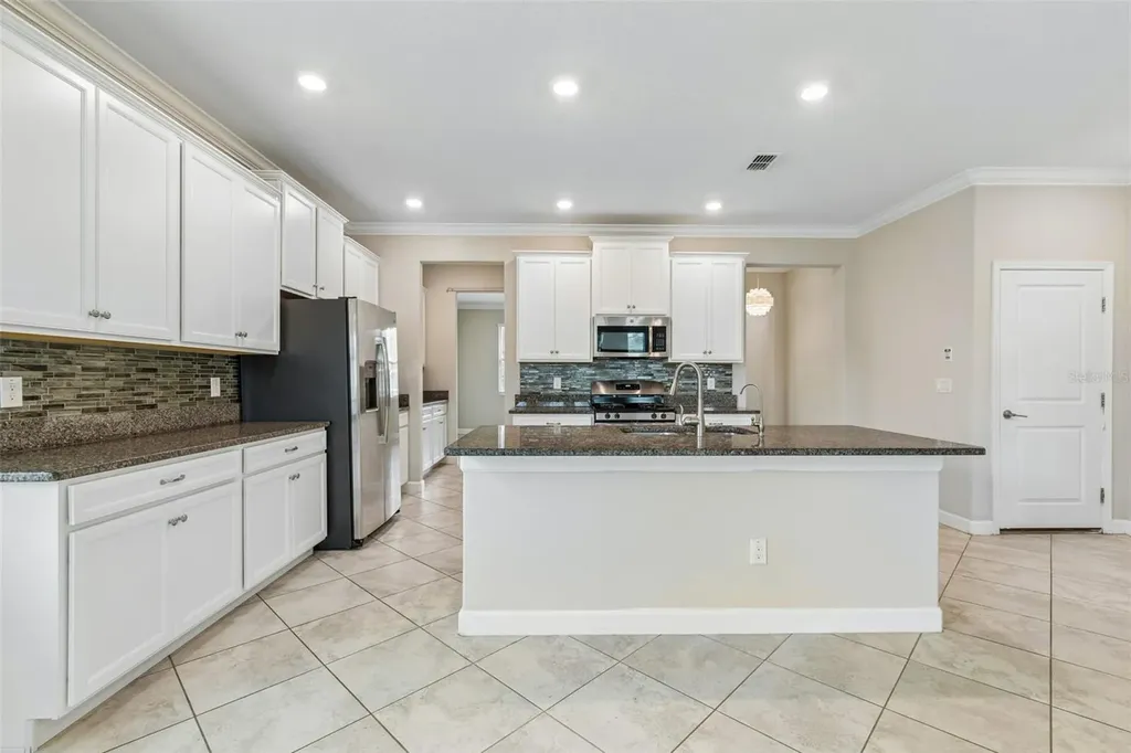 25057 Lambrusco Loop Lutz FL 33559
