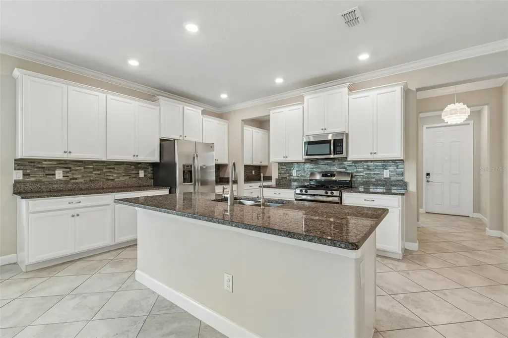 25057 Lambrusco Loop Lutz FL 33559