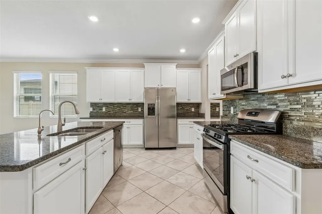 25057 Lambrusco Loop Lutz FL 33559