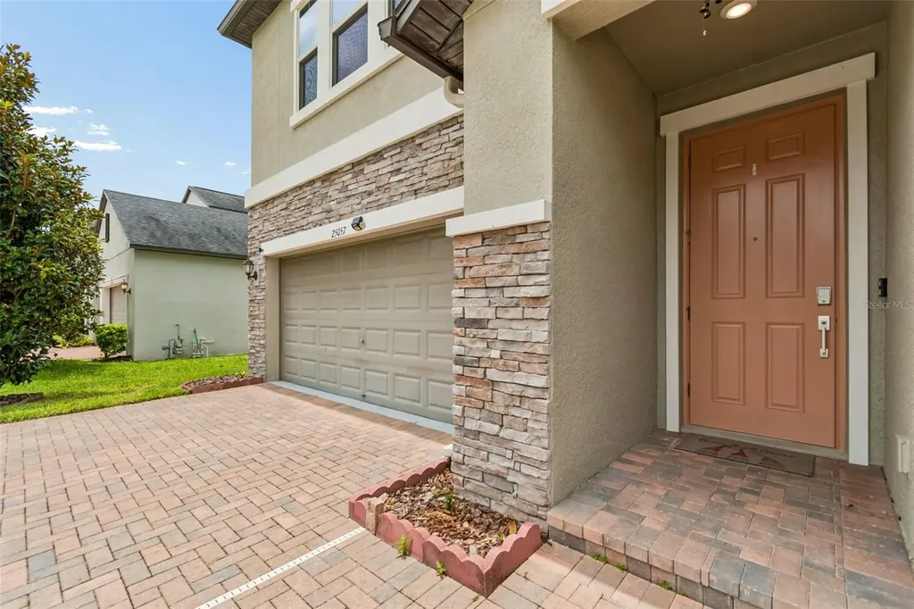 25057 Lambrusco Loop Lutz FL 33559