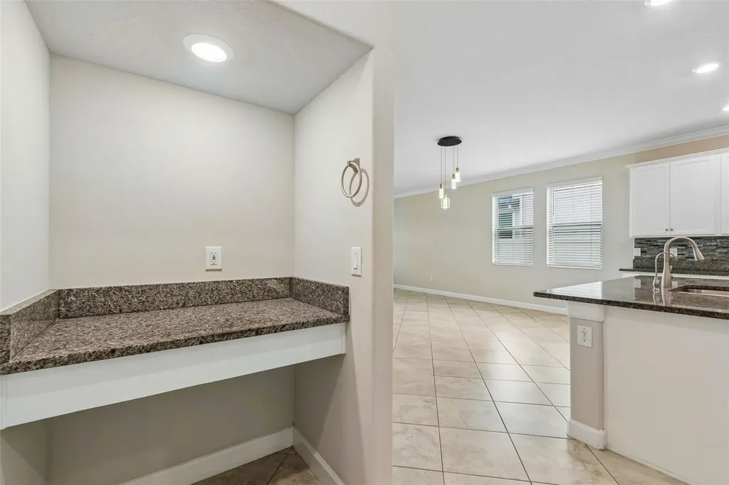 25057 Lambrusco Loop Lutz FL 33559