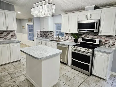 12119 Lamont Avenue New Port Richey FL 34654