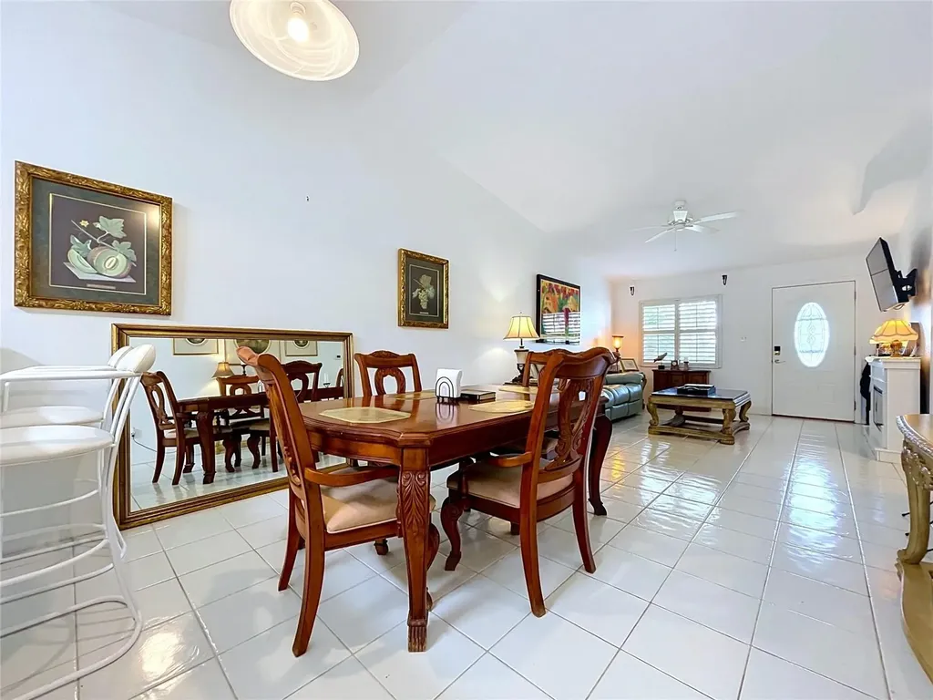 1172 Somerset Circle S Dunedin FL 34698