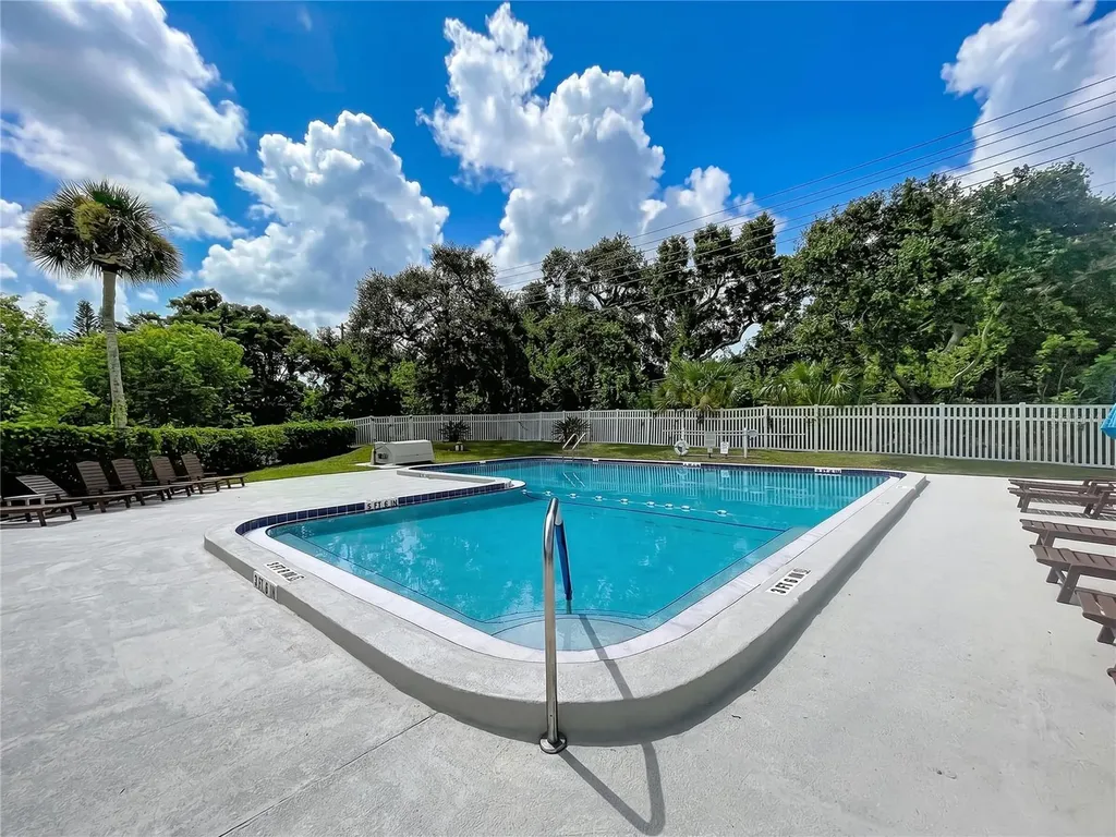 1172 Somerset Circle S Dunedin FL 34698
