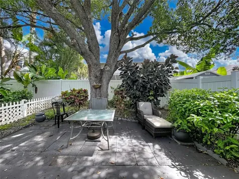 1172 Somerset Circle S Dunedin FL 34698