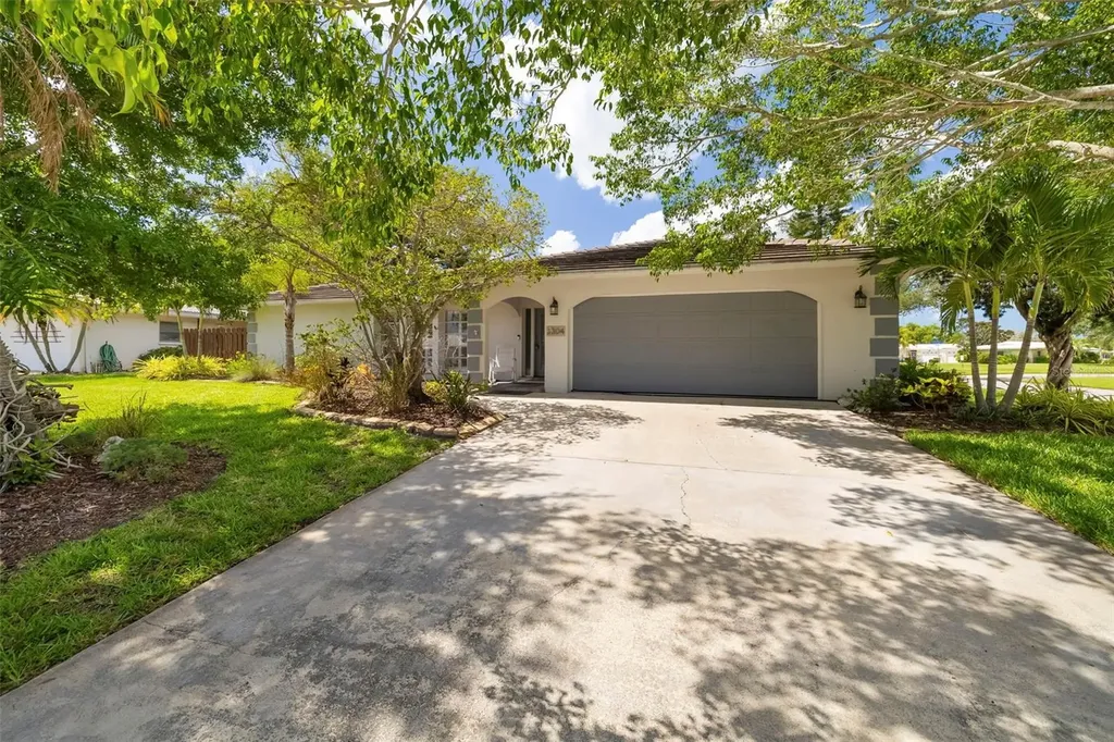 3304 Spring Mill Circle Sarasota FL 34239