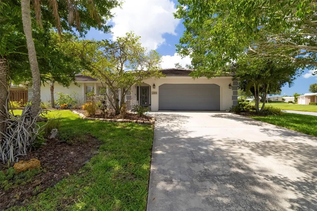 3304 Spring Mill Circle Sarasota FL 34239