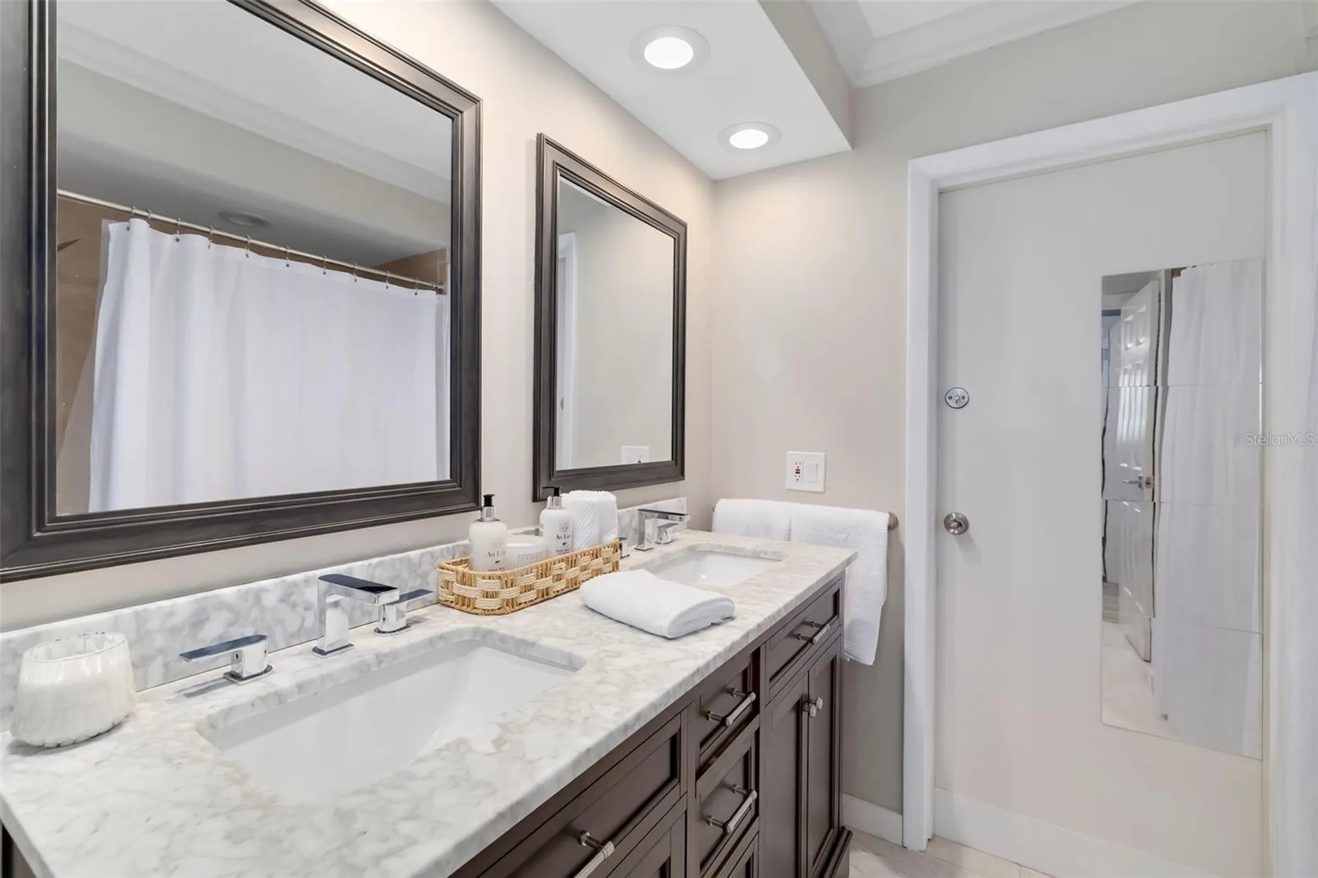 3304 Spring Mill Circle Sarasota FL 34239