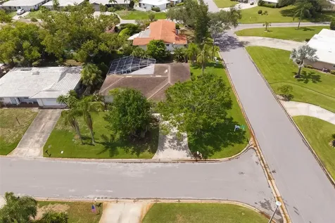 3304 Spring Mill Circle Sarasota FL 34239