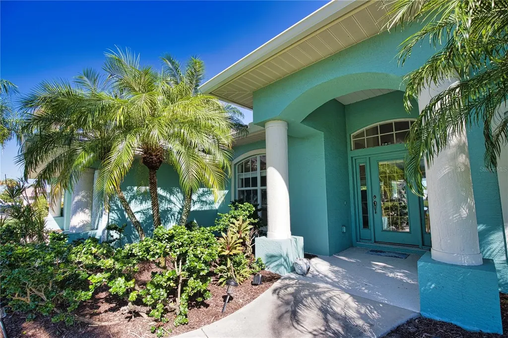 525 Rotonda Circle Rotonda West FL 33947