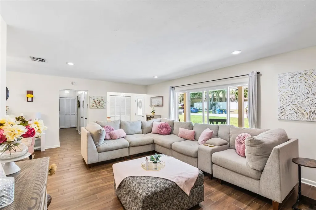 1103 Ridgefield Drive Valrico FL 33594