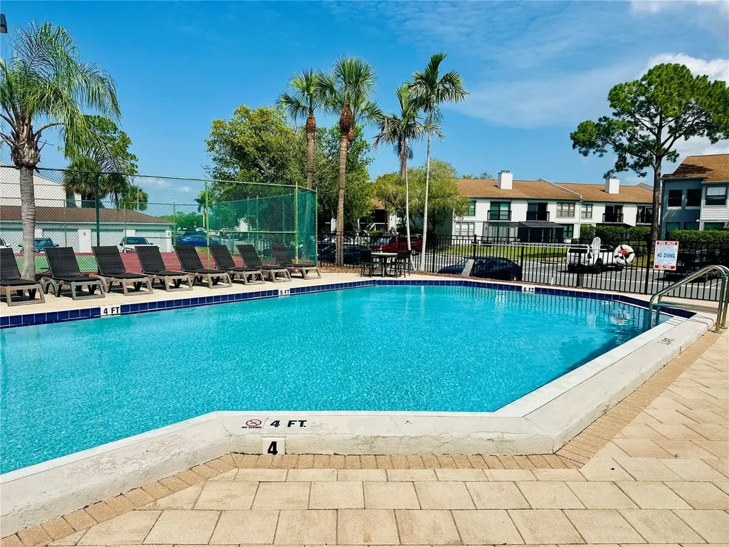 2073 Skimmer Court W Clearwater FL 33762