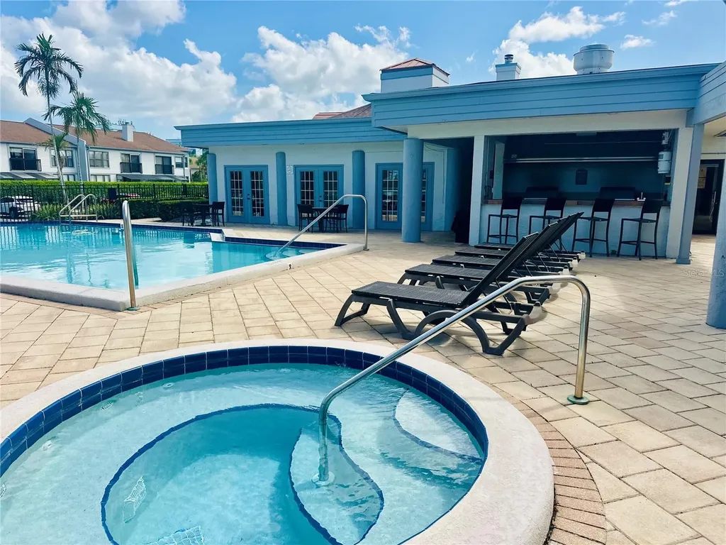 2073 Skimmer Court W Clearwater FL 33762