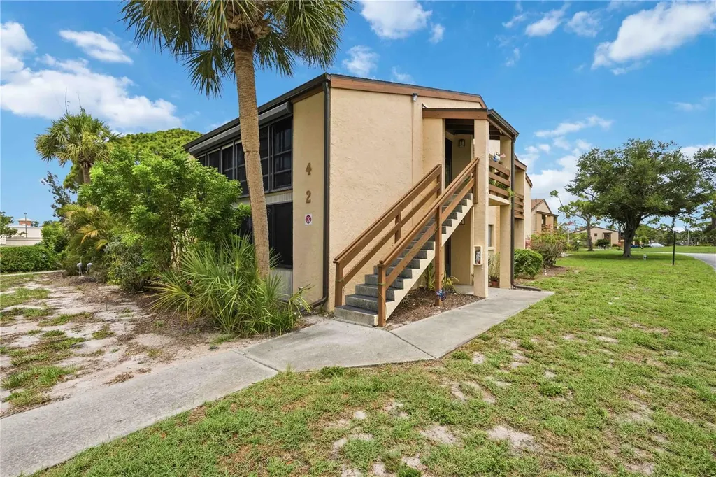 18 Quails Run Boulevard Englewood FL 34223