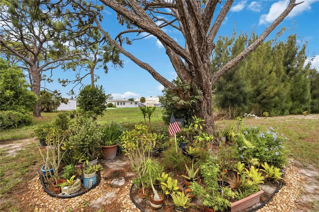 18 Quails Run Boulevard Englewood FL 34223