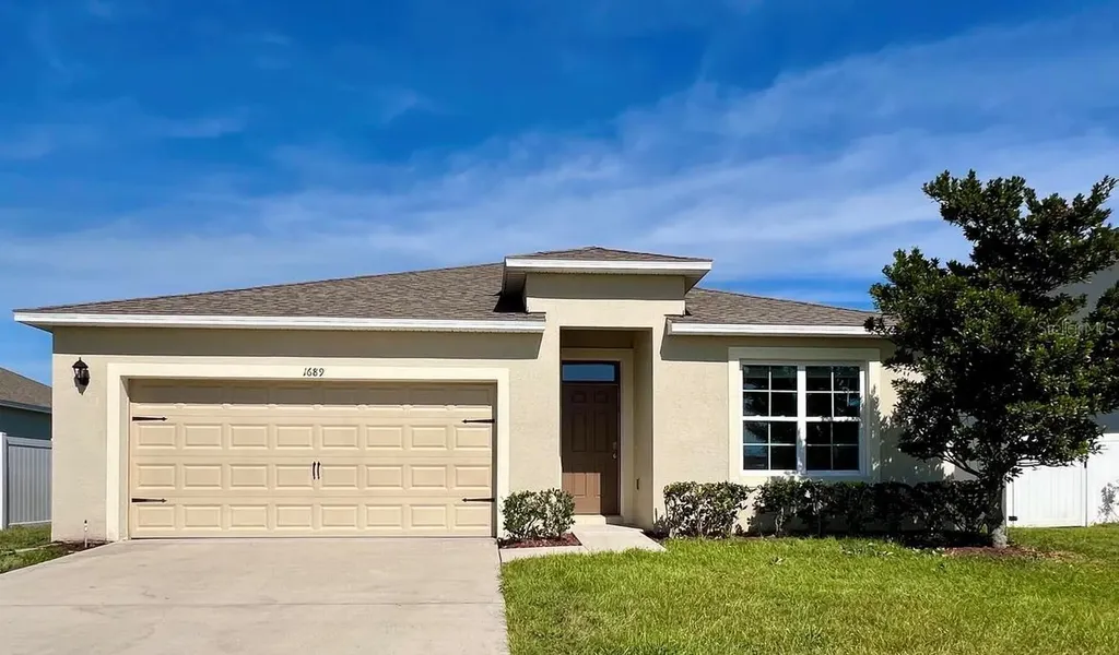 1689 Bay Breeze Drive St Cloud FL 34771
