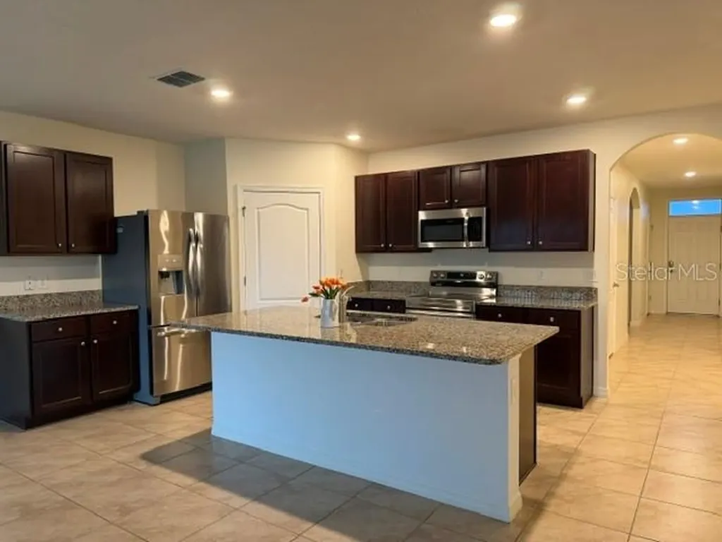 1689 Bay Breeze Drive St Cloud FL 34771