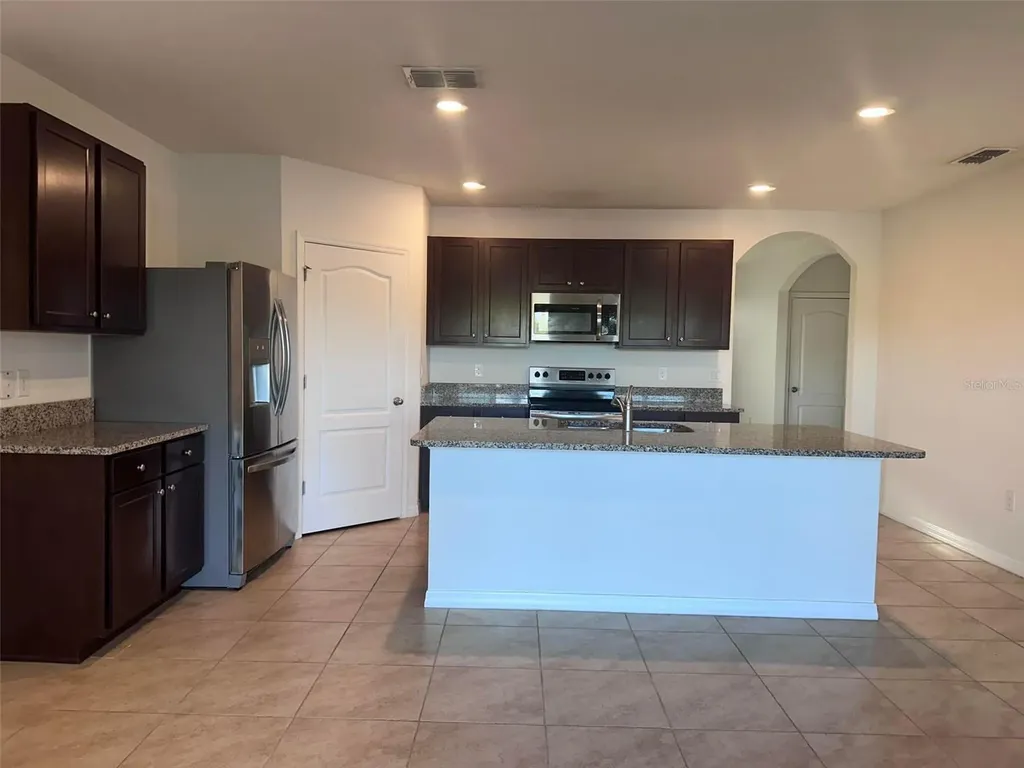 1689 Bay Breeze Drive St Cloud FL 34771