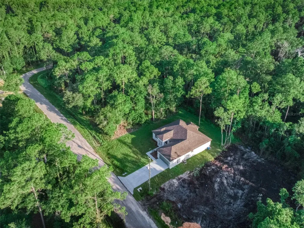 8381 Mantua Avenue Sebring FL 33872