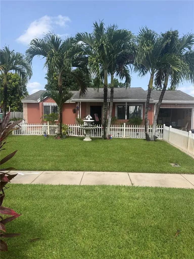 1304 Donwoods Lane Royal Palm Beach FL 33411