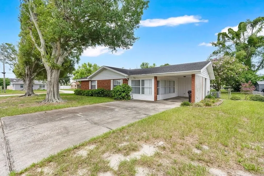132 Anarece Avenue Auburndale FL 33823