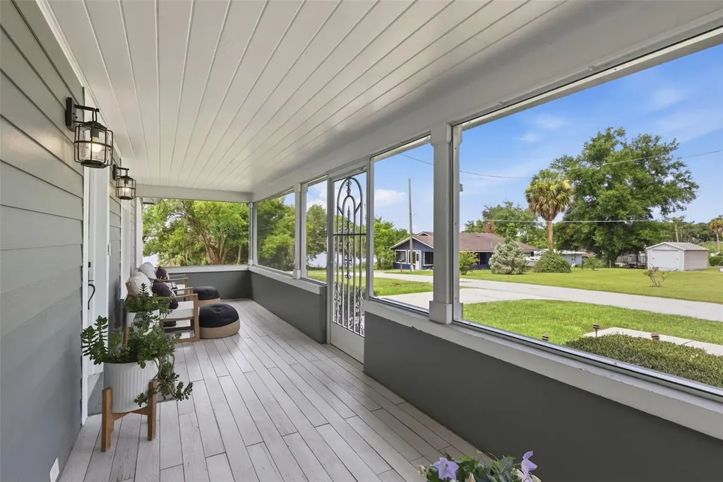 47 Davis Avenue Umatilla FL 32784